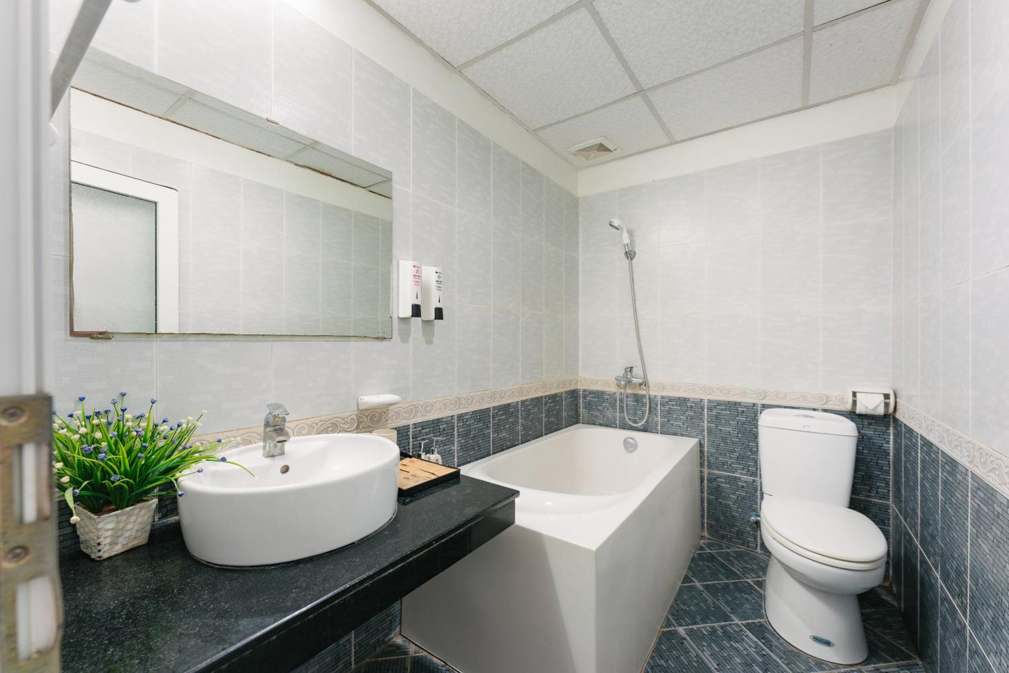 האנוי The Ky Moi Hotel And Spa - Ha Noi Center- Near Vincom Ba Trieu מראה חיצוני תמונה